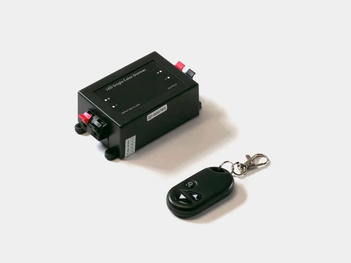 SWG Диммер для ленты с брелоком 8А 12V/24V,, RF-DIM-3-8A - 00000000934 SWG Диммер для ленты с брелоком 8А 12V/24V,, RF-DIM-3-8A - 00000000934