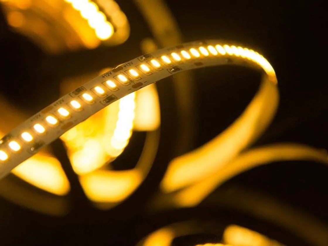 SWG Светодиодная лента 3014, 240 LED/м, 24 Вт/м, 12В , IP20, Цвет: Теплый белый, SWG4240-12-24-WW-M